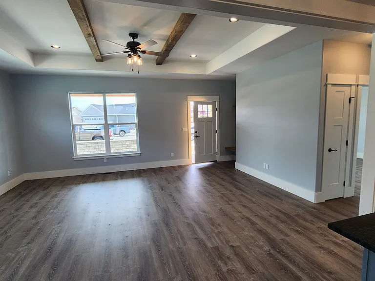 2035 Tanager St — Photo 2