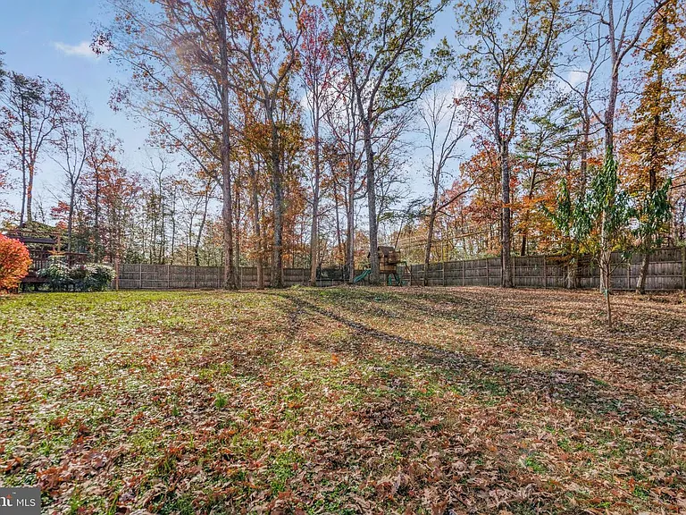 22397 Armstrong Dr — Photo 10