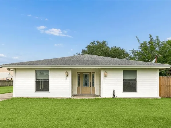 3622 Buffon St, Chalmette, LA 70043