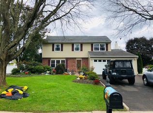 354 Emerald Dr, Yardley, PA 19067
