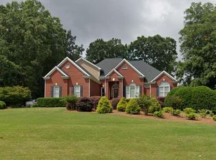 122 Sunningdale Dr, Winder, GA 30680
