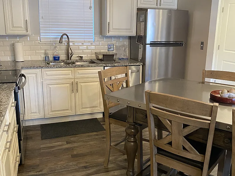 611 Lazy Days Rd — Photo 6
