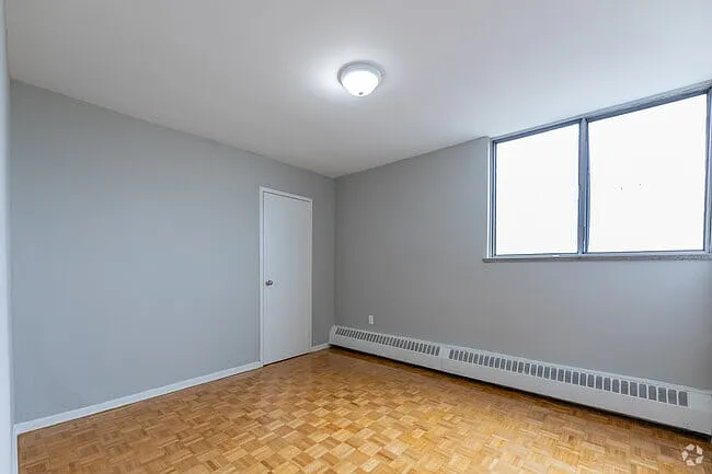 3000 Dufferin St — Photo 11