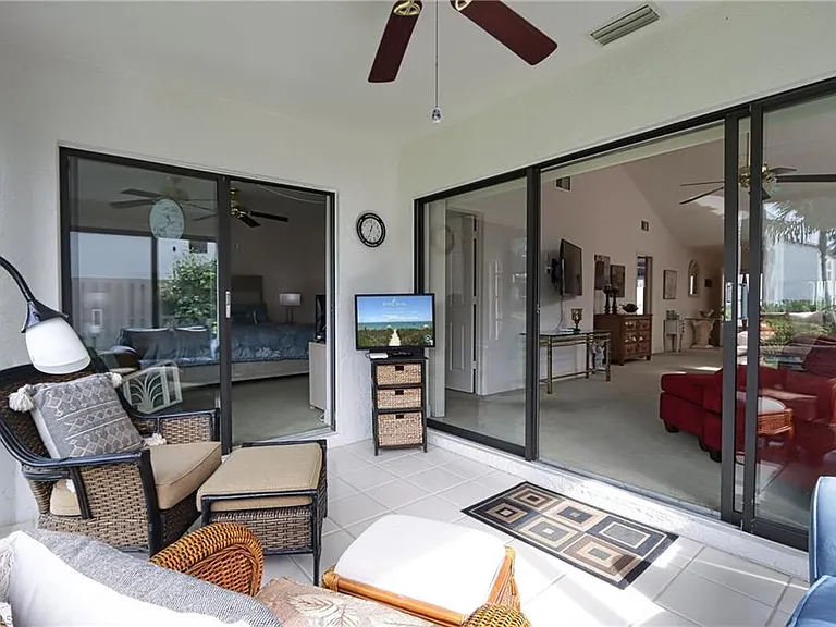 549 Beachwalk Cir — Photo 5