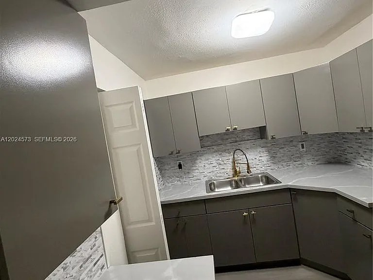2769 NW 58th Ter #2769 — Photo 3