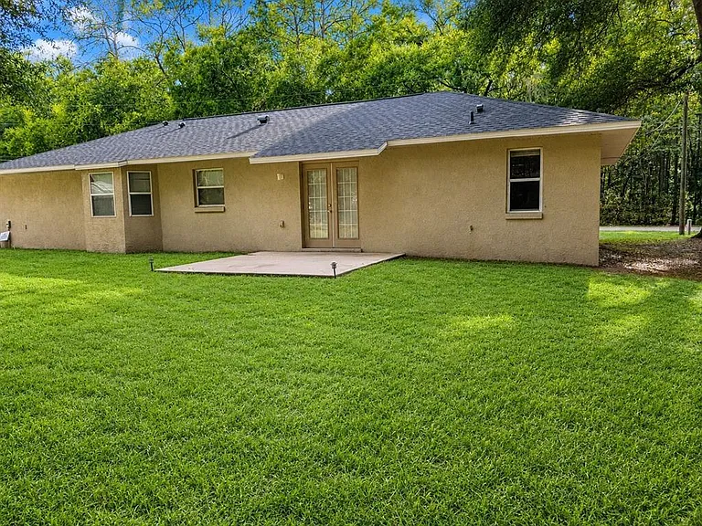 6401 NW 66th Ave — Photo 12