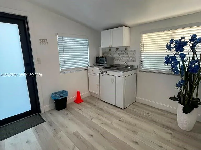 5615 Hope St #1 — Photo 3