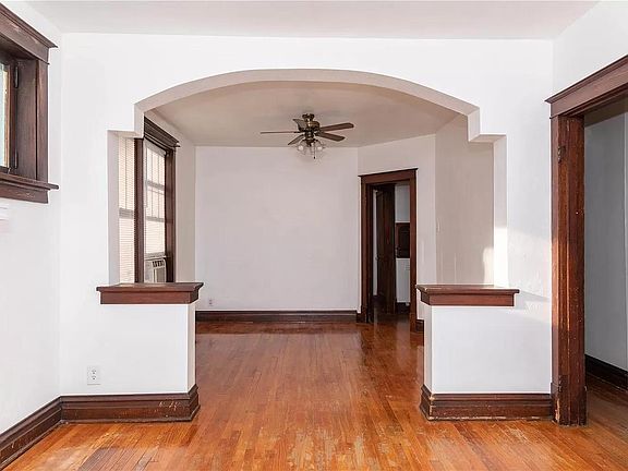 2nd image of 4975 Loughborough Ave Floor 2