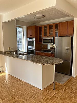 5th image of 95 Worth St #1404
