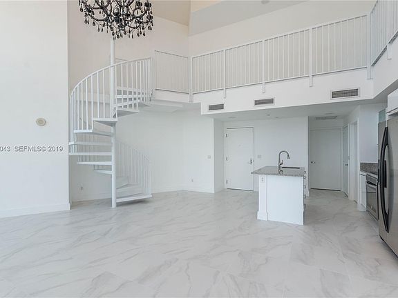 3rd image of 888 Biscayne Blvd #09