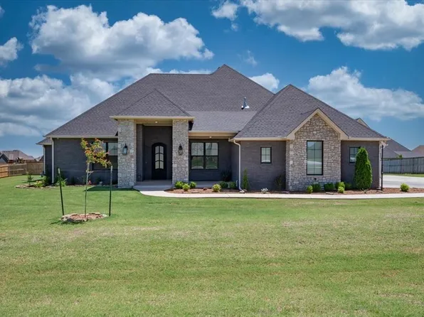 1008 Collis Way, Newcastle, OK 73065