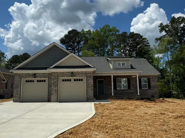 108 Parker St, Four Oaks, NC 27524