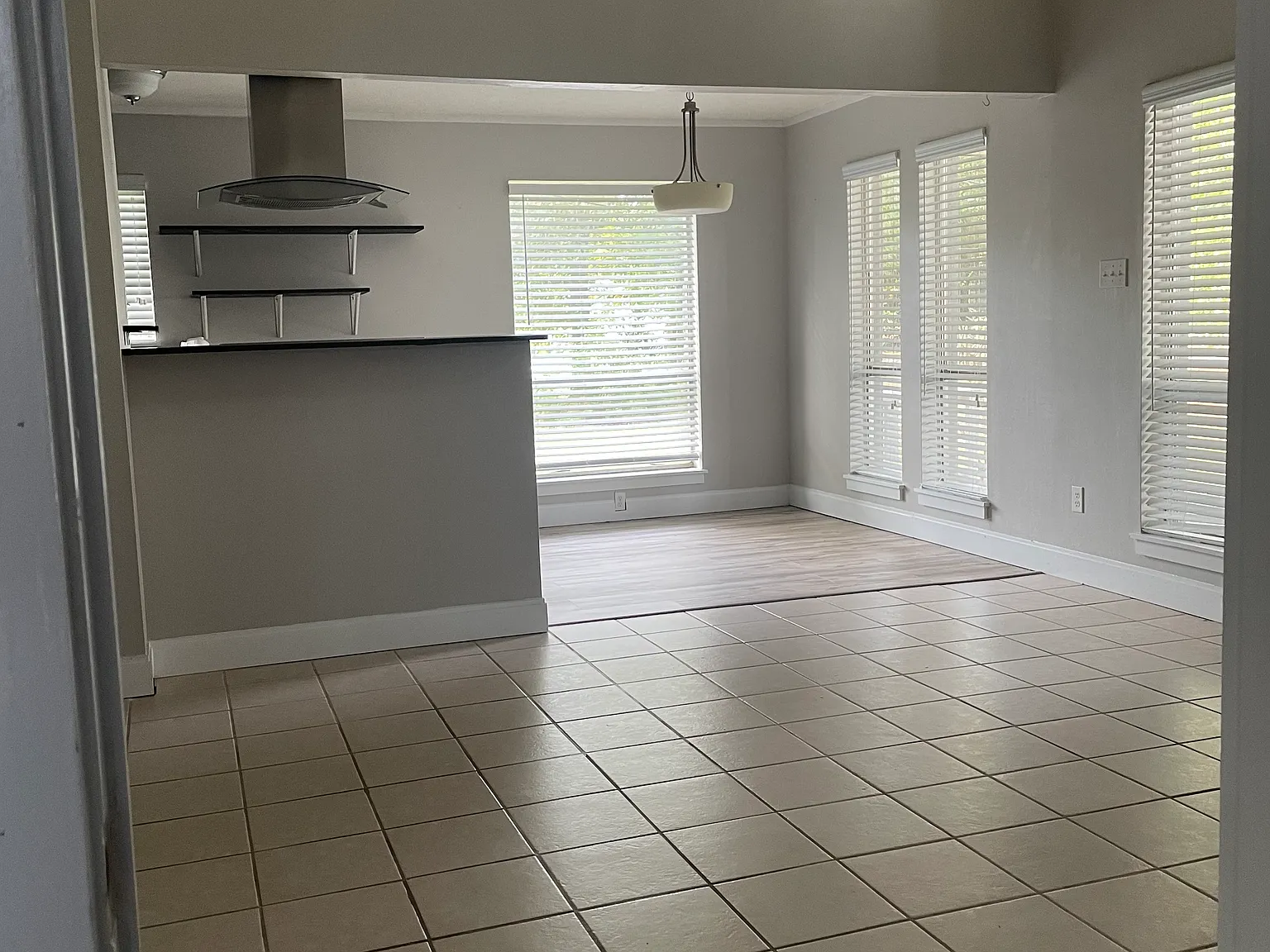 2 bed, 855 sqft, $1,500 — Photo 3