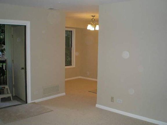 5th image of 2037 Country Club Dr APT 5-11A