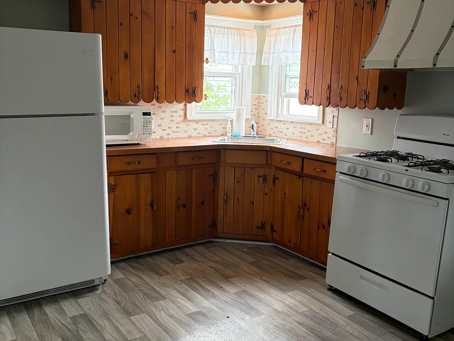 2 bed, 1000 sqft, $1,500 — Photo 4