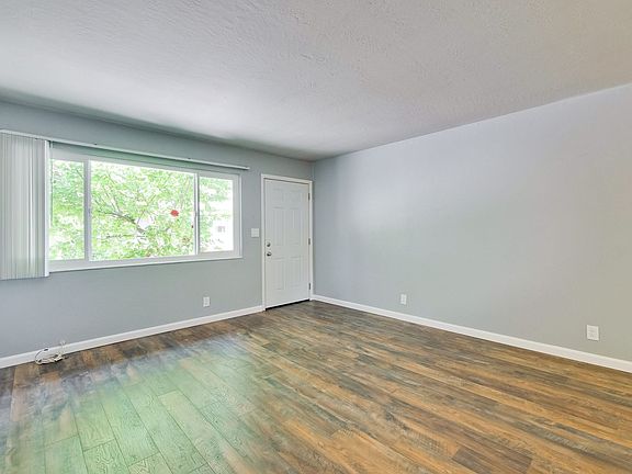 5th image of 207 Evandale Ave #5