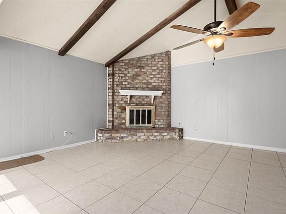 3rd image of 13731 Oleoke Ln
