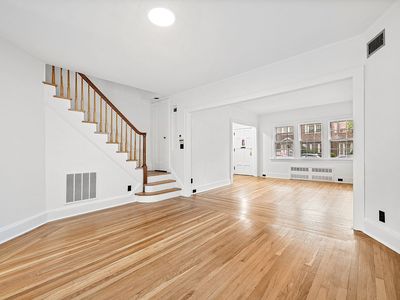 408 Burns St, Flushing, NY, 11375