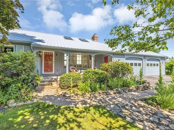 1467 East Street North, Suffield, CT 06078