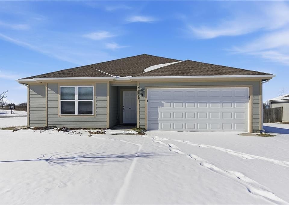 1st image of 21844 Franklin St