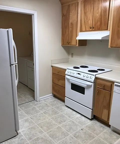 1816 Iola Dr — Photo 5