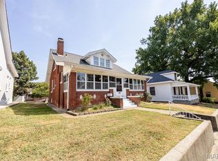 300 S Jackson St, Belleville, IL