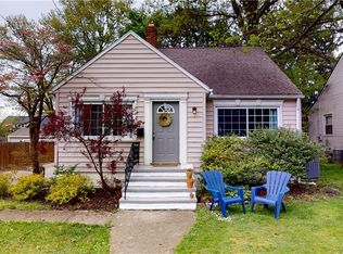 215 N Highland Ave, Akron, OH 44303
