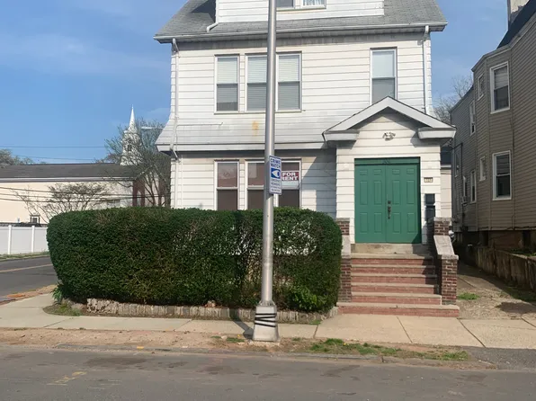 300 N Park St, East Orange, NJ 07017