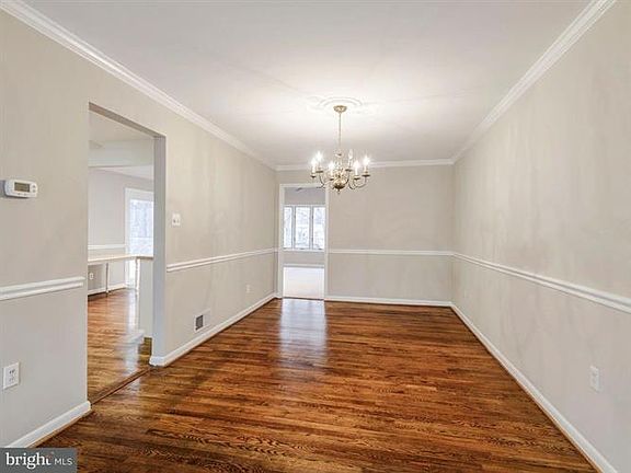 4th image of 4710 Lillian Dr