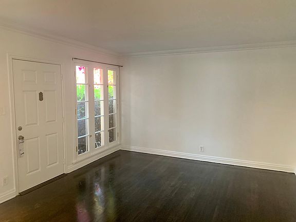 2nd image of 1658 Lyman Pl