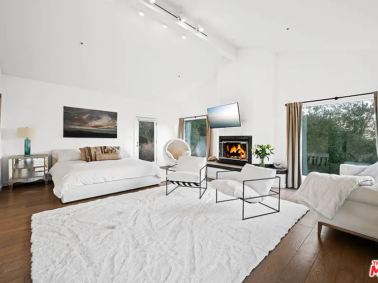 4345 Escondido Trl — Photo 24