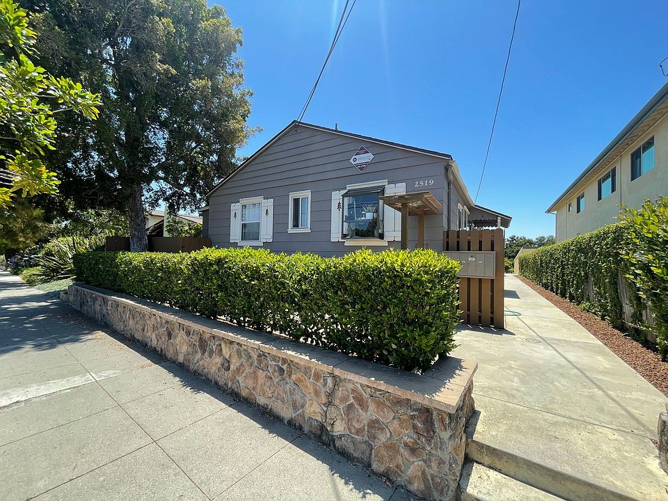 1st image of 2519 De La Vina St #6
