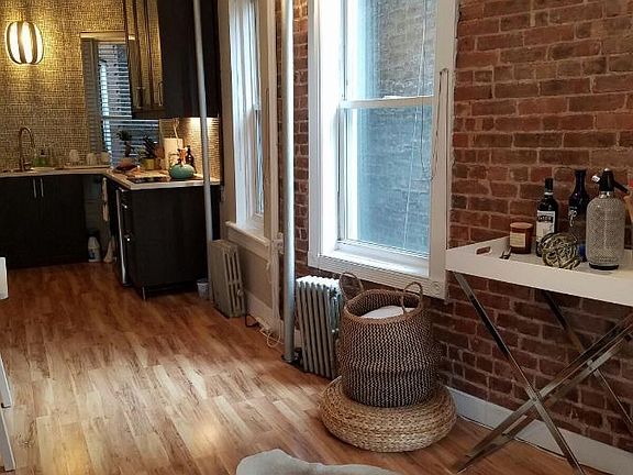 3rd image of 540 W 47th St APT 14