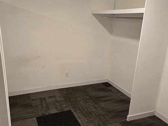 5th image of 512 1/2 N Elm St #3