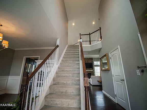 4th image of 9902 Winding Hill Ln