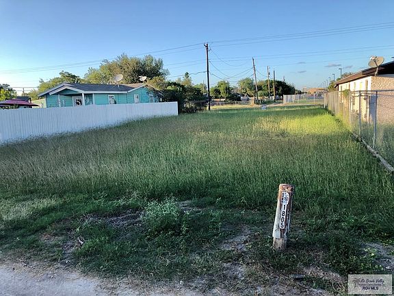 2nd image of 1805 W Teege Ave