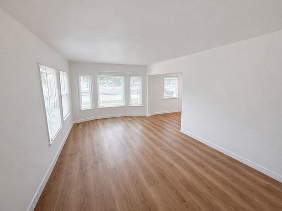 2nd image of 9132 Crenshaw Blvd #9132