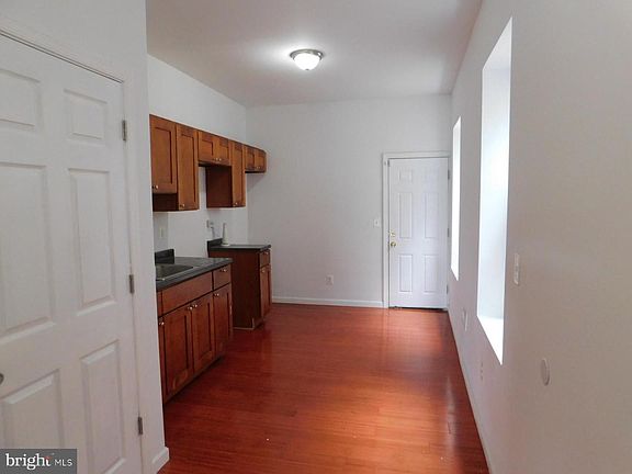 3rd image of 433 N 50th St