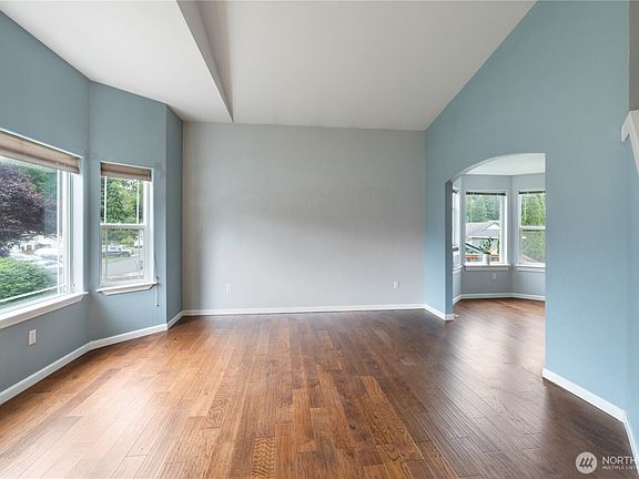 4th image of 8618 196th Street Ct E