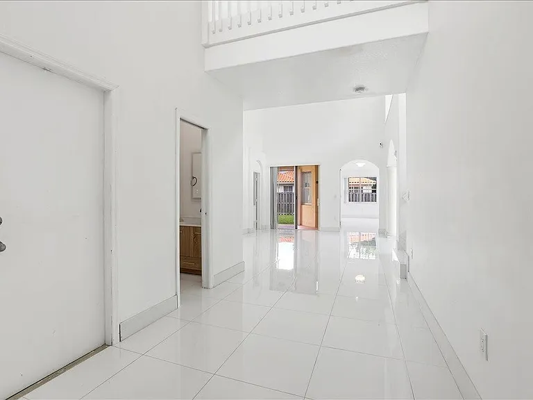 3802 SW 165th Ter — Photo 10