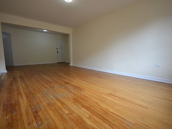 2nd image of 3415 Parsons Blvd APT 6HH