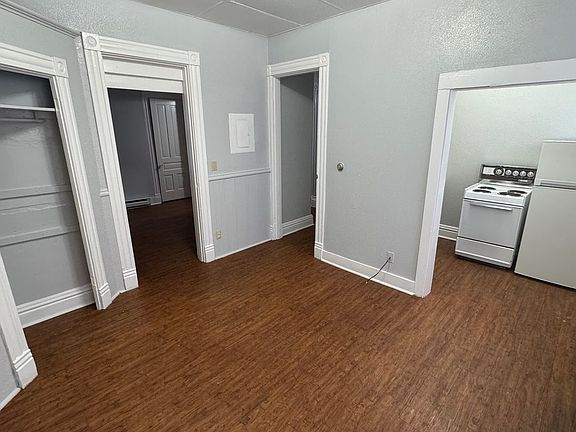 5th image of 432 W 3rd St #4