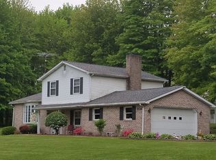 1287 Brookdale Ave, East Palestine, OH 44413