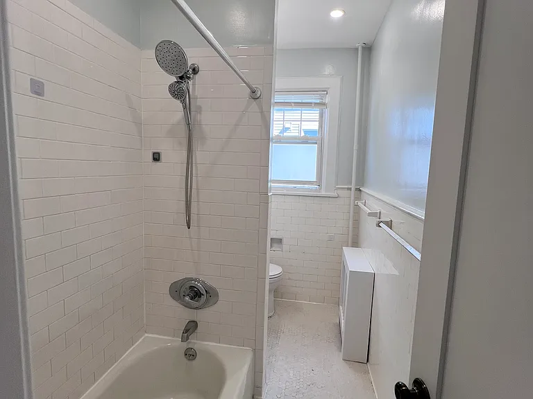 27 Oakwood Ave #1 — Photo 5