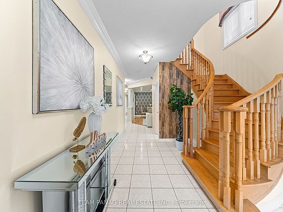 4th image of 23 Bliss St