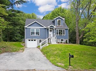 651 Oakside Rd, Yorktown Heights, NY 10598