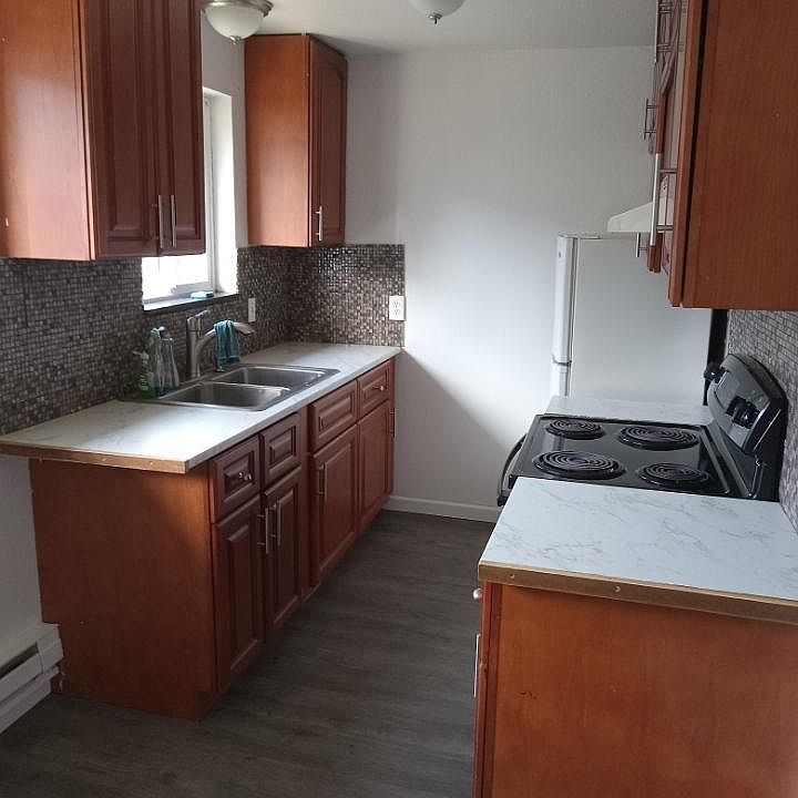 1st image of 303 17th St SE APT 2