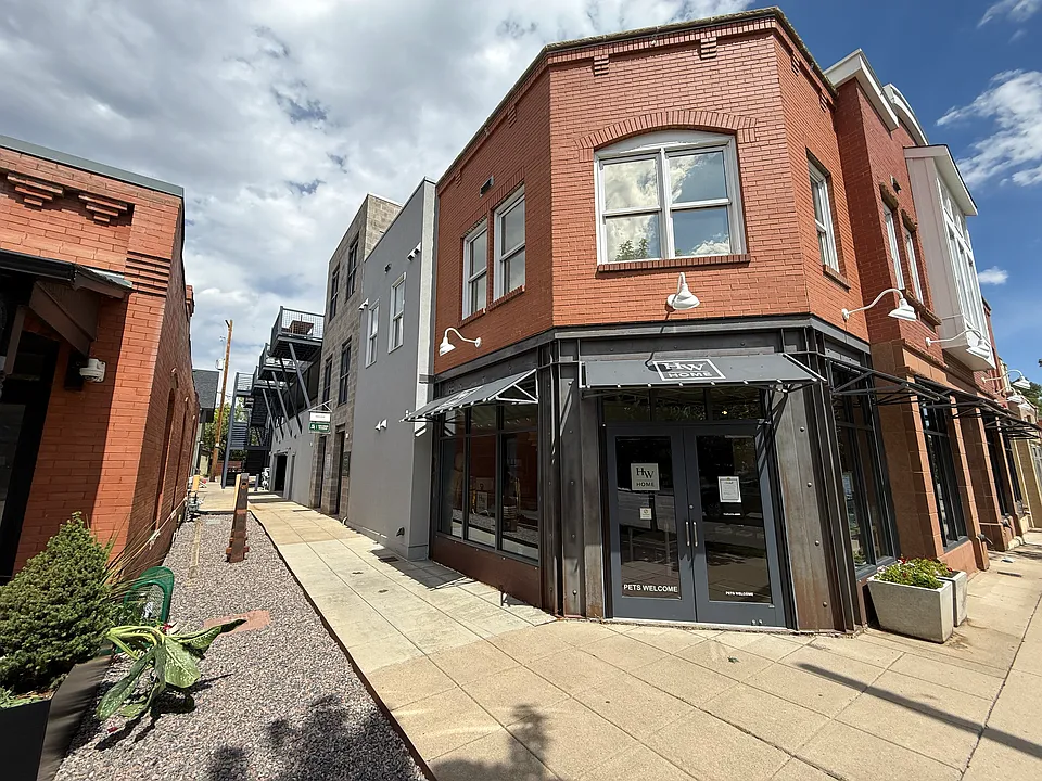 1941 Pearl St #202