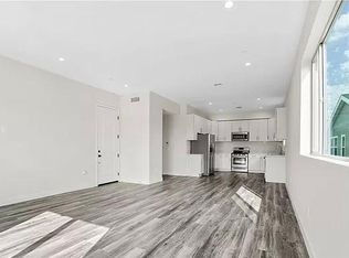 5934 Vineland Ave #202, North Hollywood, CA 91601