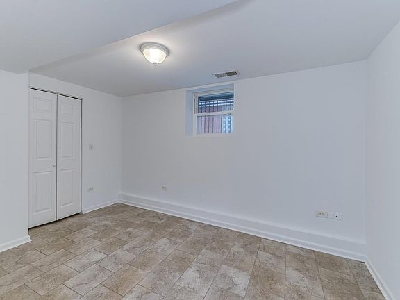 4th image of 2710 N Monticello Ave #G